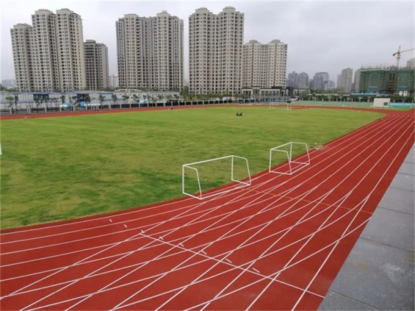 昆明市塑胶跑道维修塑胶地坪 - 方案